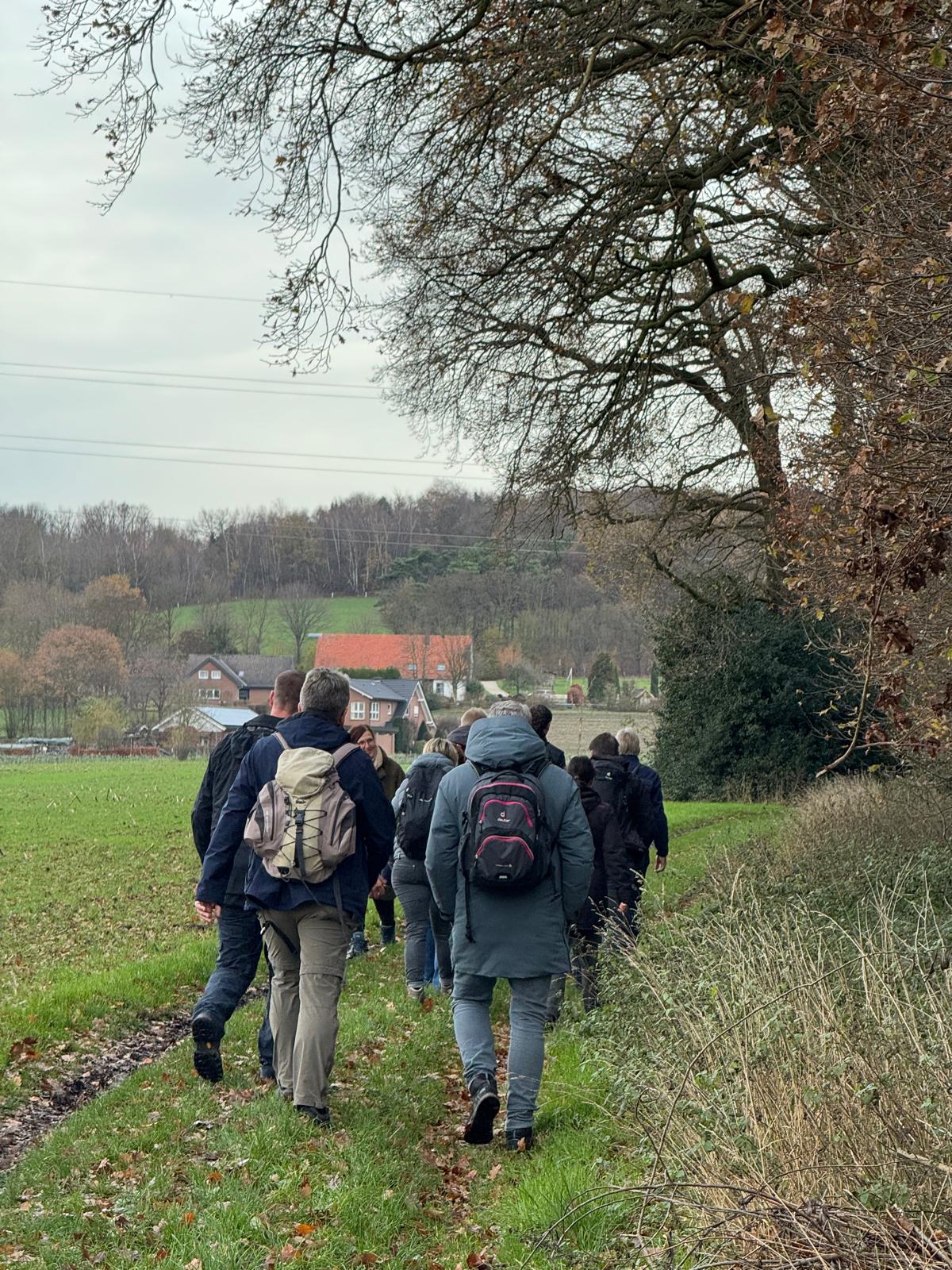 Wandern 2.0 bei Schwarz-Weiß Esch – Foto 1