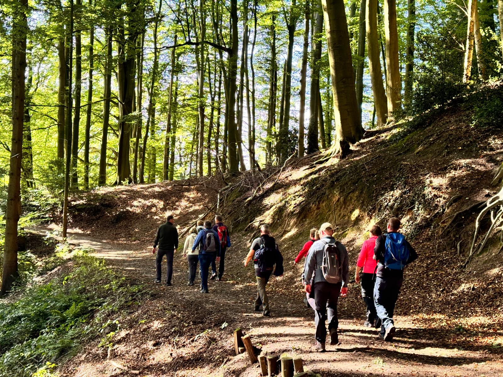 Gemeinsame Pause während einer Wanderung